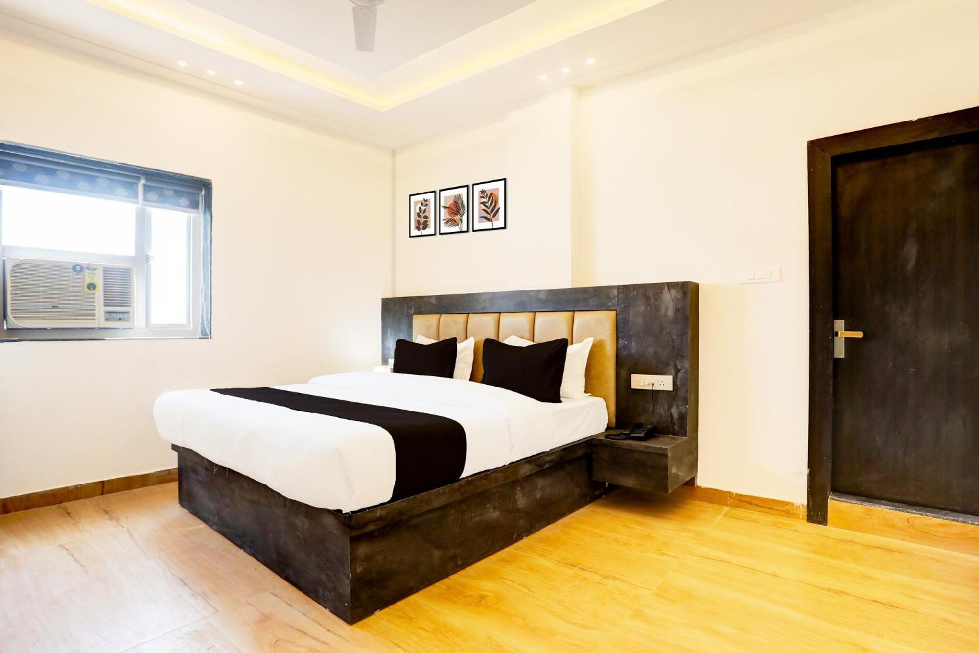 Super Townhouse Balua Road Pahadiya Hotel Varanasi Eksteriør billede